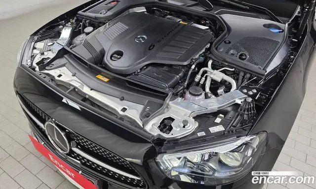 Mercedes-Benz E-Class 2023 3.0 автомат (гидро), миниатюра 5