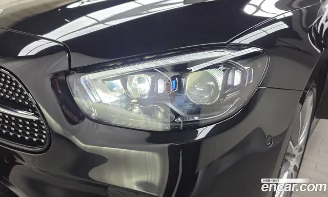 Mercedes-Benz E-Class 2023 3.0 автомат (гидро), миниатюра 7