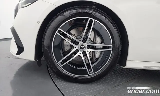 Mercedes-Benz E-Class 2025 2.0 автомат (гидро), миниатюра 5 Mercedes-Benz E-Class 2025 2.0 автомат (гидро), миниатюра 5