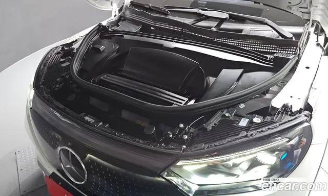 Mercedes-Benz EQE 2023 0.3 автомат (гидро), миниатюра 6