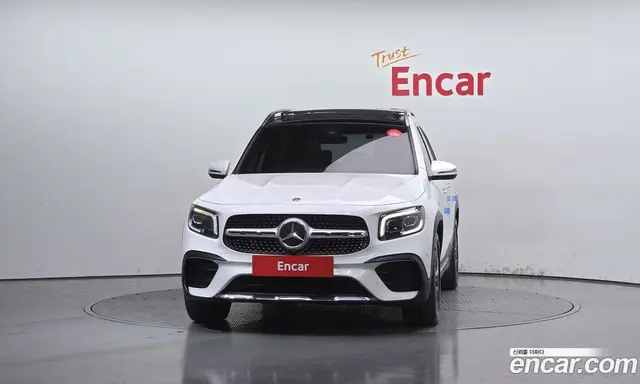 Mercedes-Benz GLB-Class 2021 2.0 автомат (гидро), миниатюра 3