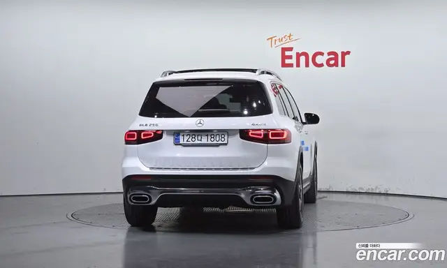 Mercedes-Benz GLB-Class 2021 2.0 автомат (гидро), миниатюра 4