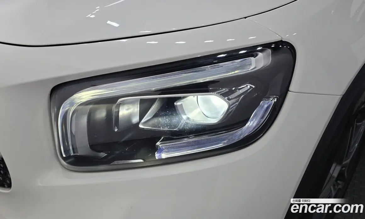 Mercedes-Benz GLB-Class 2021 2.0 автомат (гидро), фото 8