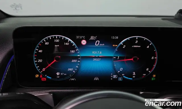 Mercedes-Benz GLB-Class 2022 1.9 автомат (гидро), миниатюра 11