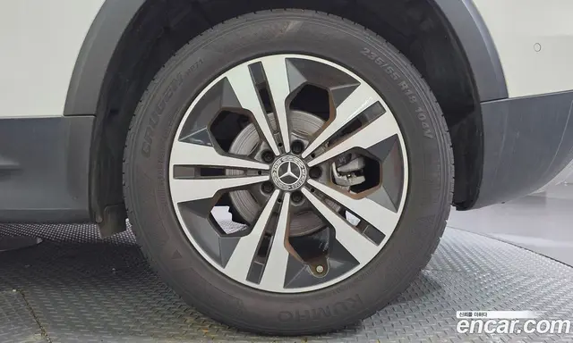 Mercedes-Benz GLB-Class 2022 1.9 автомат (гидро), миниатюра 7