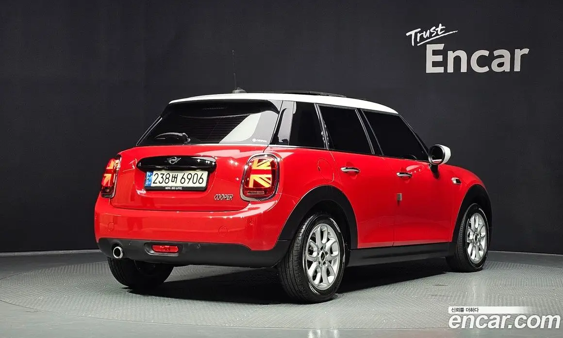 Mini Cooper 2021 1.5 автомат (гидро), фото 2 Mini Cooper 2021 1.5 автомат (гидро), фото 2