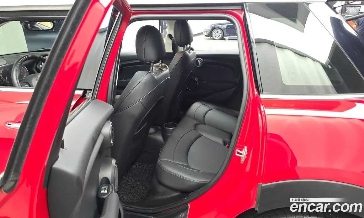 Mini Cooper 2021 1.5 автомат (гидро), фото 17 Mini Cooper 2021 1.5 автомат (гидро), фото 17