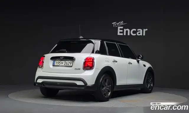 Mini Cooper 2023 1.5 автомат (гидро), миниатюра 2