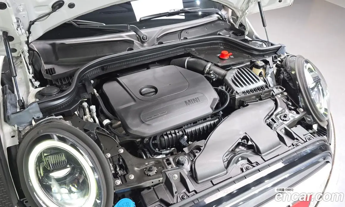 Mini Cooper 2023 1.5 автомат (гидро), фото 16