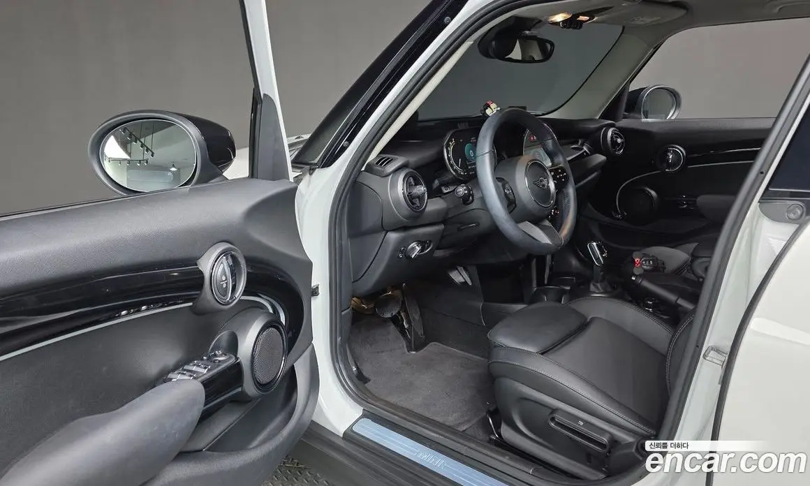 Mini Cooper 2023 1.5 автомат (гидро), фото 18