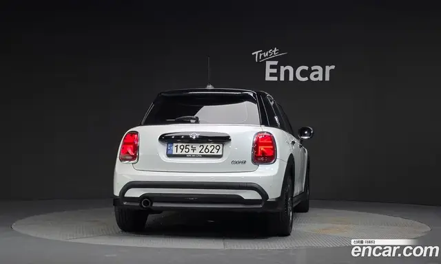 Mini Cooper 2023 1.5 автомат (гидро), миниатюра 4