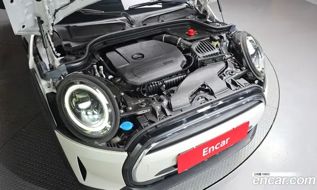 Mini Cooper 2023 1.5 автомат (гидро), миниатюра 6