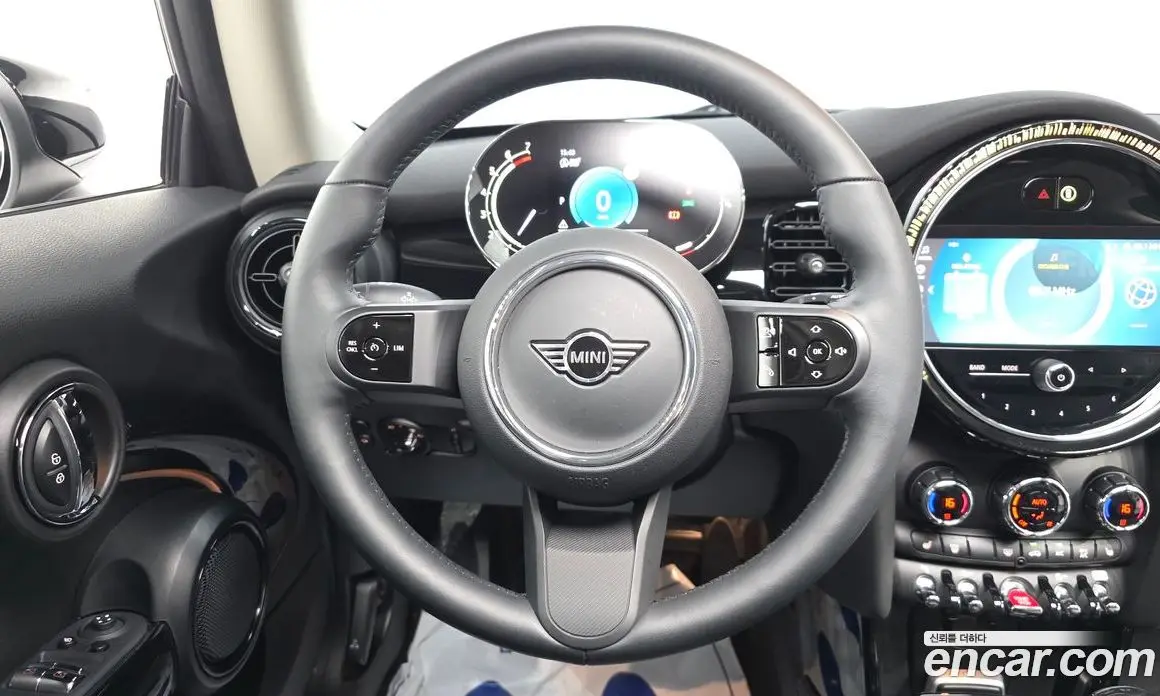 Mini Cooper 2023 1.5 автомат (гидро), фото 18