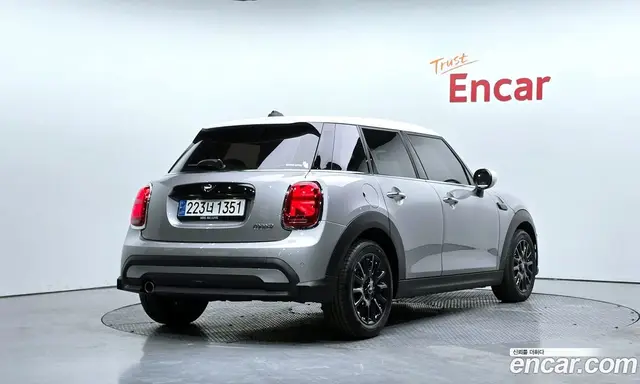 Mini Cooper 2024 1.5 автомат (гидро), миниатюра 2