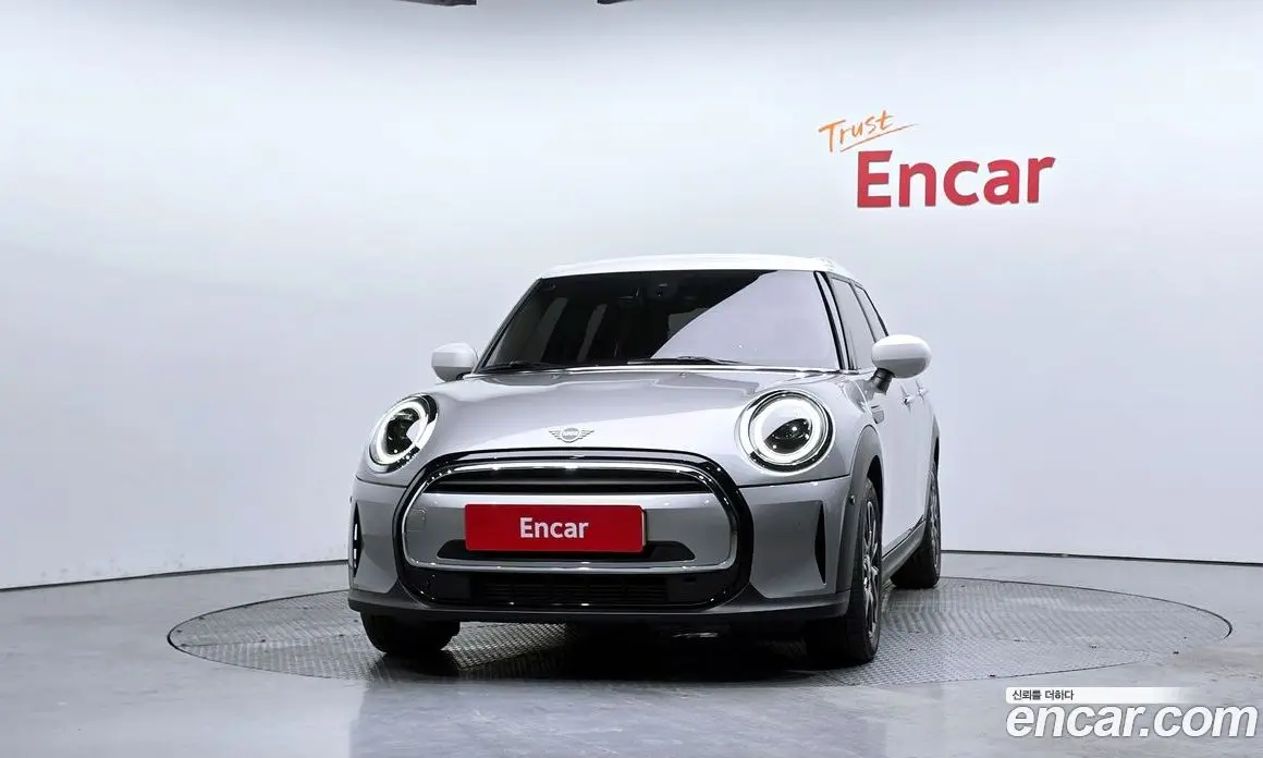 Mini Cooper 2024 1.5 автомат (гидро), фото 3