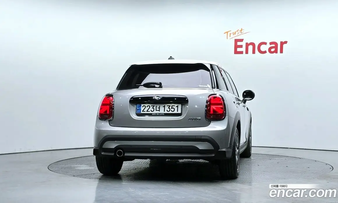 Mini Cooper 2024 1.5 автомат (гидро), фото 4