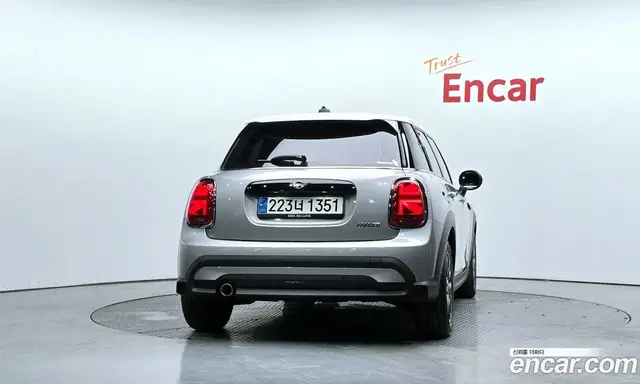 Mini Cooper 2024 1.5 автомат (гидро), миниатюра 4