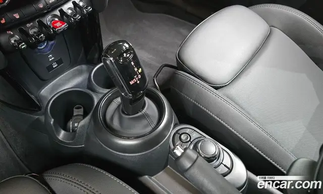 Mini Cooper 2024 1.5 автомат (гидро), миниатюра 9