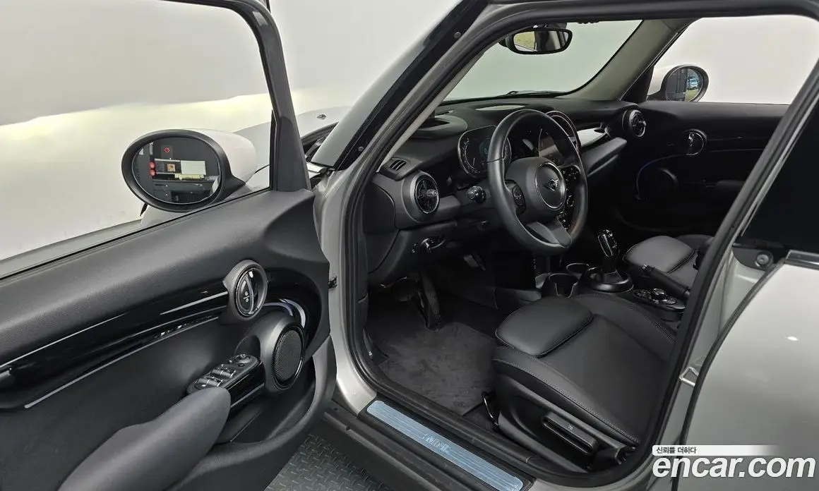 Mini Cooper 2024 1.5 автомат (гидро), фото 10