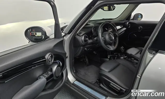 Mini Cooper 2024 1.5 автомат (гидро), миниатюра 10