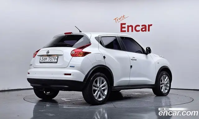 Nissan Juke 2014 1.6 автомат (гидро), миниатюра 2