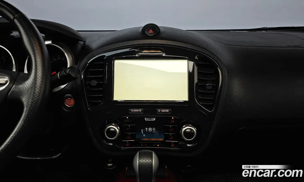 Nissan Juke 2014 1.6 автомат (гидро), фото 14