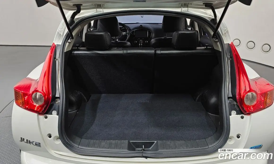 Nissan Juke 2014 1.6 автомат (гидро), фото 20