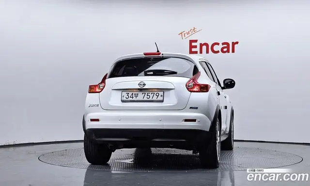 Nissan Juke 2014 1.6 автомат (гидро), миниатюра 4