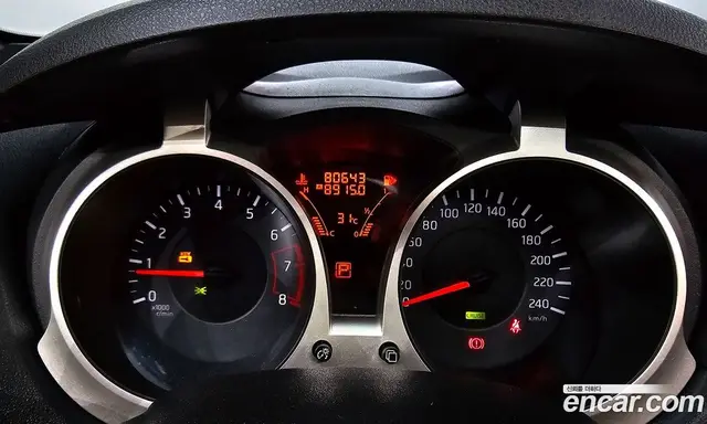 Nissan Juke 2014 1.6 автомат (гидро), миниатюра 8