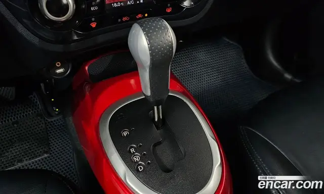 Nissan Juke 2014 1.6 автомат (гидро), миниатюра 9