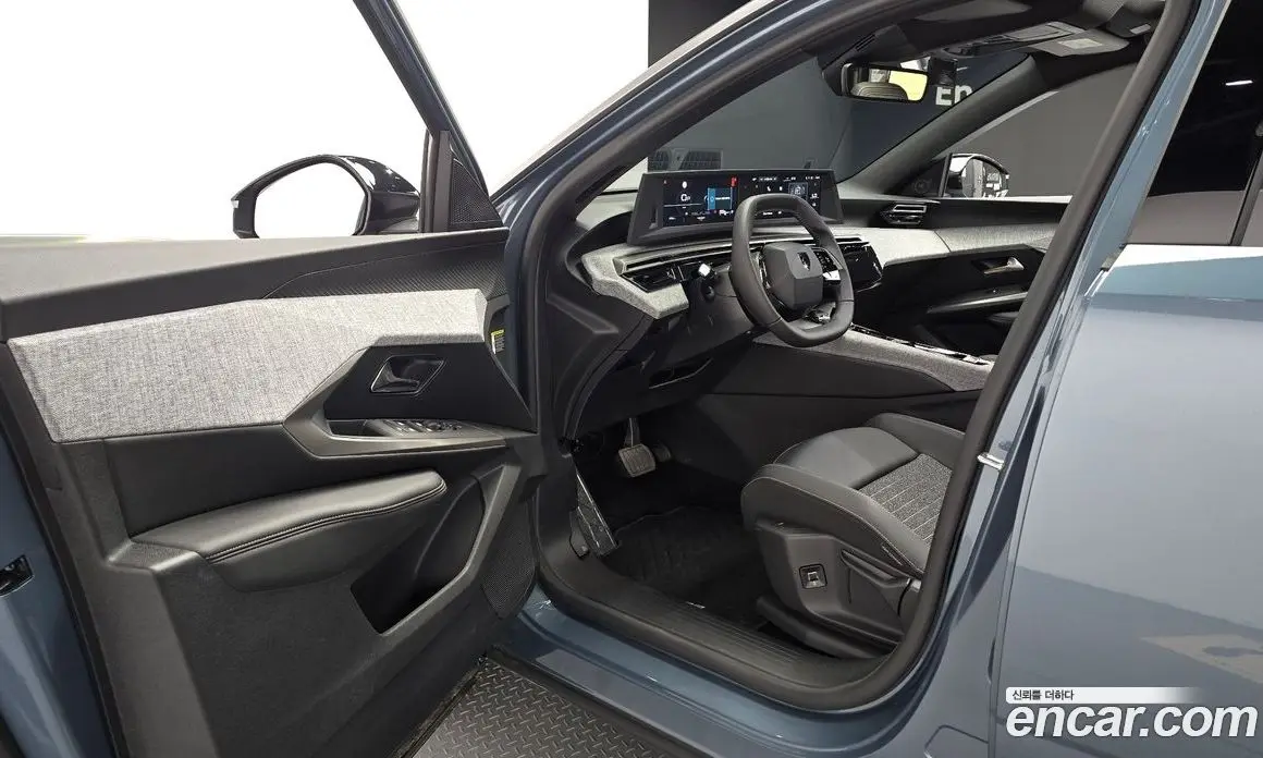 Peugeot 3008 2025 1.2 автомат (гидро), фото 13