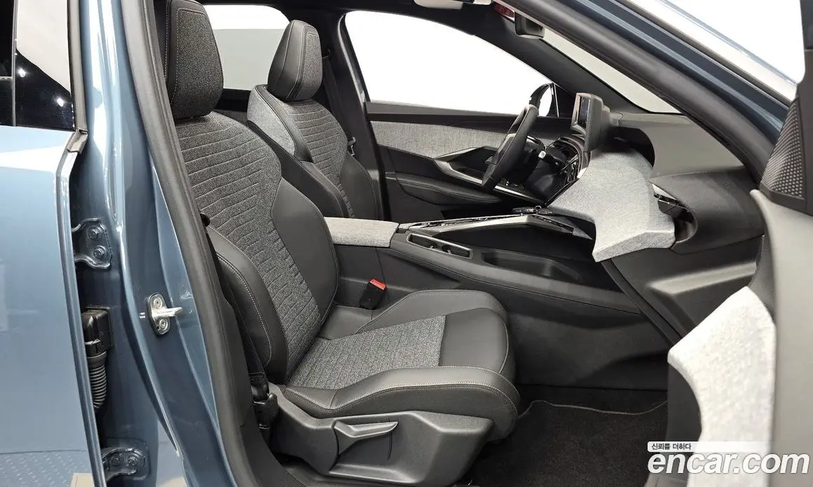 Peugeot 3008 2025 1.2 автомат (гидро), фото 16