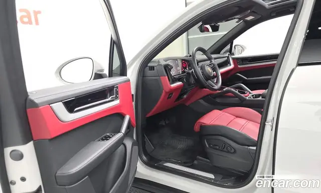 Porsche Cayenne 2024 3.0 автомат (гидро), миниатюра 12