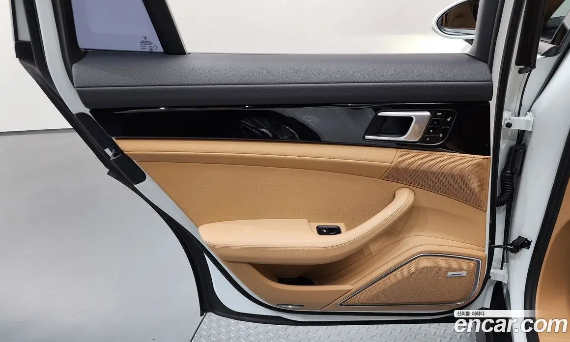 Porsche Panamera 2018 2.9 автомат (гидро), фото 15