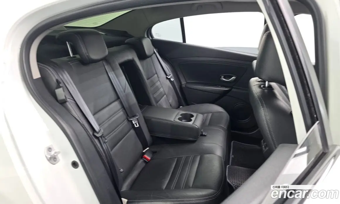 Renault (Samsung) SM3 2014 1.6 автомат (гидро), фото 16 Renault (Samsung) SM3 2014 1.6 автомат (гидро), фото 16