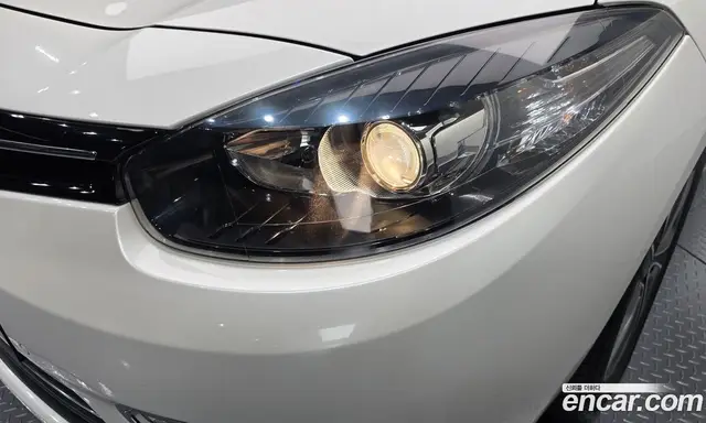 Renault (Samsung) SM3 2014 1.6 автомат (гидро), миниатюра 8 Renault (Samsung) SM3 2014 1.6 автомат (гидро), миниатюра 8