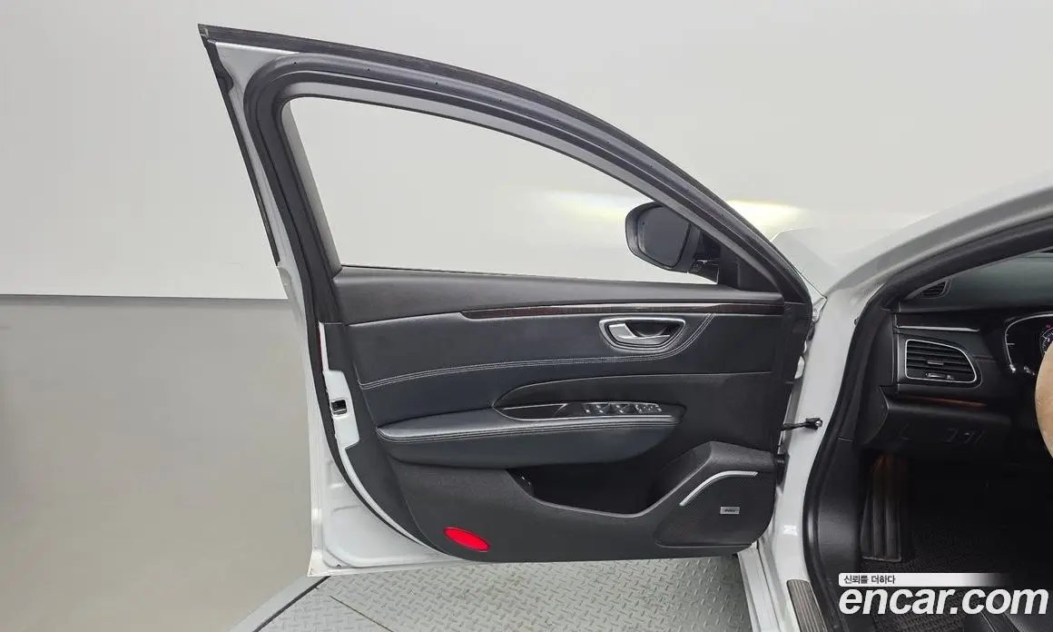 Renault (Samsung) SM6 2016 1.6 автомат (гидро), фото 14 Renault (Samsung) SM6 2016 1.6 автомат (гидро), фото 14