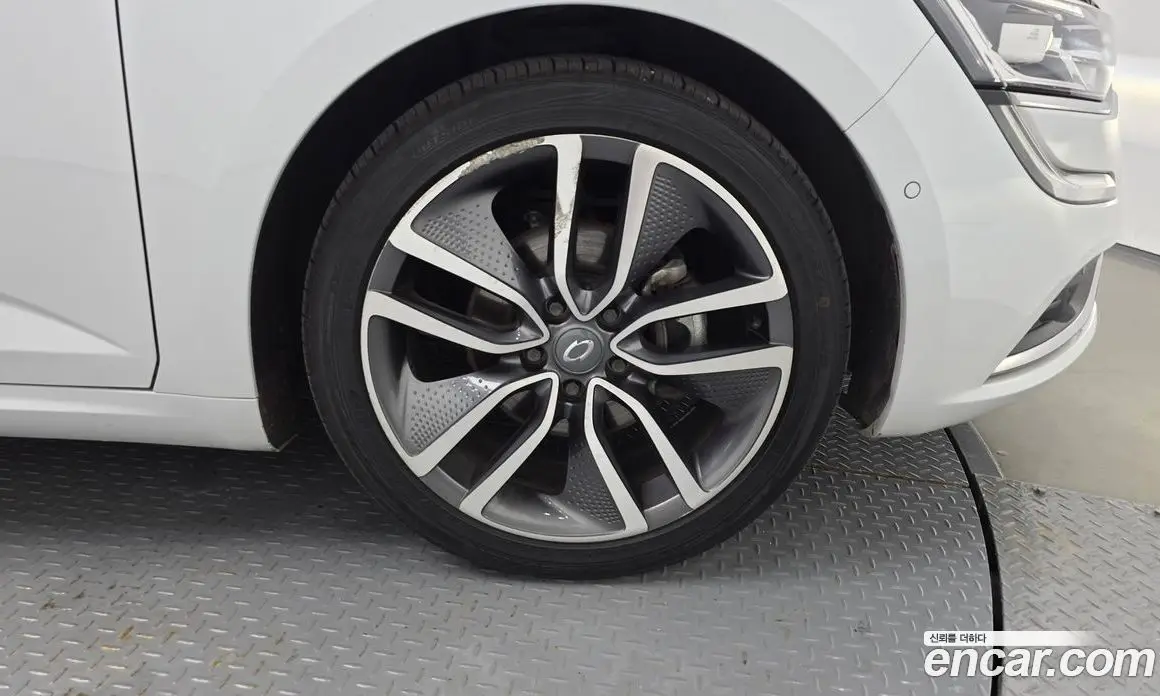 Renault (Samsung) SM6 2016 1.6 автомат (гидро), фото 7 Renault (Samsung) SM6 2016 1.6 автомат (гидро), фото 7