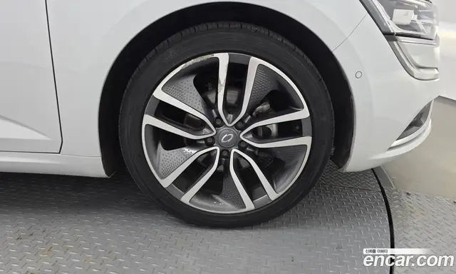 Renault (Samsung) SM6 2016 1.6 автомат (гидро), миниатюра 7 Renault (Samsung) SM6 2016 1.6 автомат (гидро), миниатюра 7