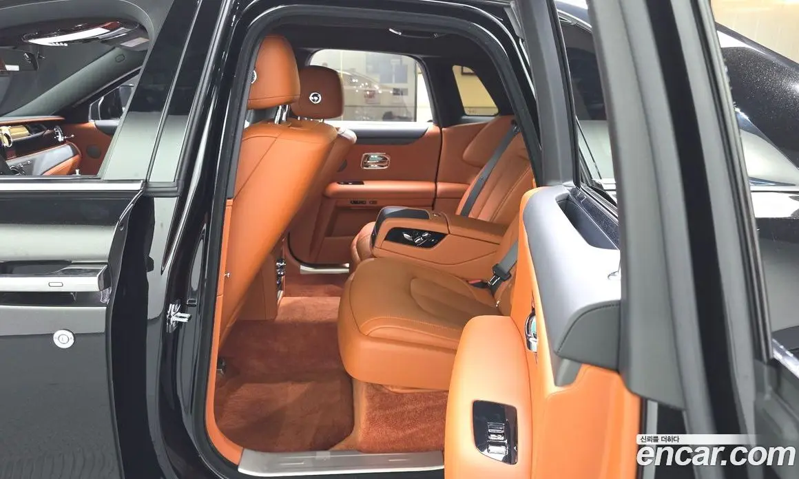 Rolls-Royce Ghost 2021 6.7 автомат (гидро), фото 16