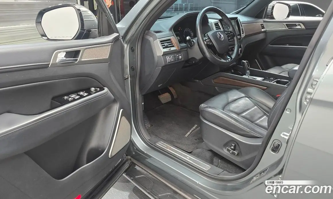 SsangYong Rexton 2017 2.2 автомат (гидро), фото 13 SsangYong Rexton 2017 2.2 автомат (гидро), фото 13