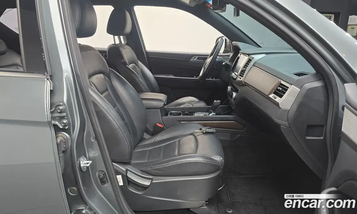 SsangYong Rexton 2017 2.2 автомат (гидро), фото 16 SsangYong Rexton 2017 2.2 автомат (гидро), фото 16