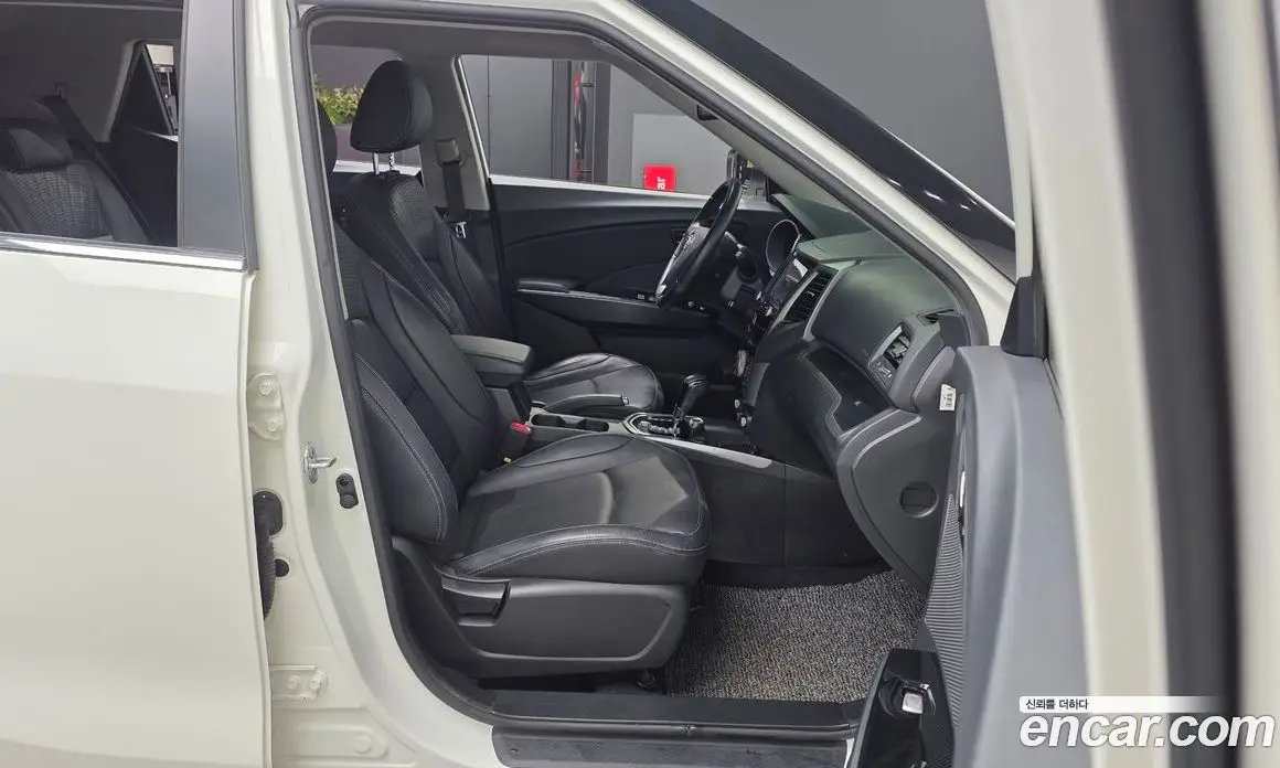 SsangYong TIBOLI 2018 1.6 автомат (гидро), фото 17
