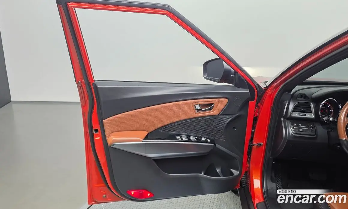 SsangYong TIBOLI 2019 1.6 автомат (гидро), фото 14 SsangYong TIBOLI 2019 1.6 автомат (гидро), фото 14