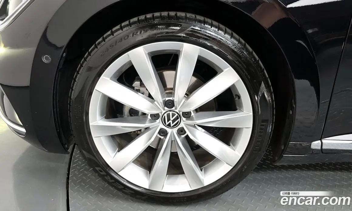 Volkswagen Arteon 2023 2.0 автомат (гидро), фото 5 Volkswagen Arteon 2023 2.0 автомат (гидро), фото 5