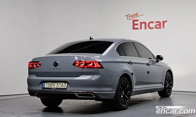 Volkswagen Passat 2022 2.0 автомат (гидро), миниатюра 2