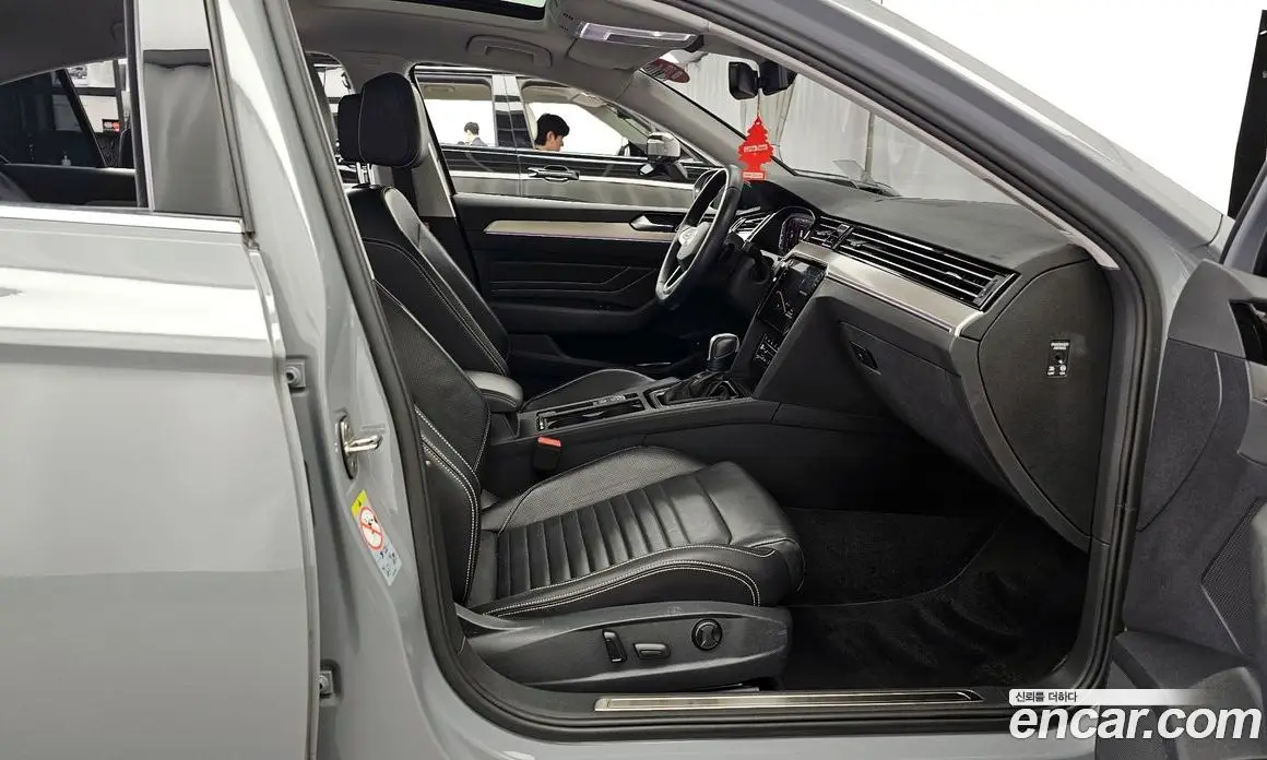 Volkswagen Passat 2022 2.0 автомат (гидро), фото 17