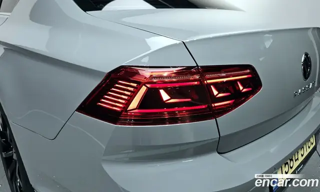 Volkswagen Passat 2022 2.0 автомат (гидро), миниатюра 9