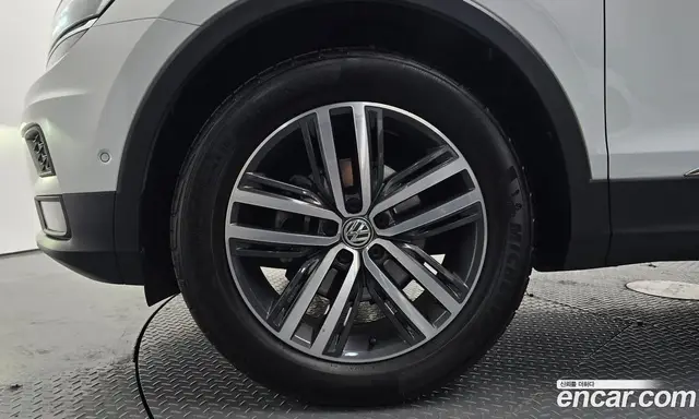 Volkswagen Tiguan 2020 2.0 автомат (гидро), миниатюра 5