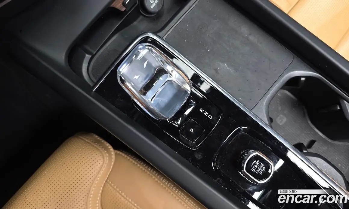Volvo XC60 2023 2.0 автомат (гидро), фото 11 Volvo XC60 2023 2.0 автомат (гидро), фото 11